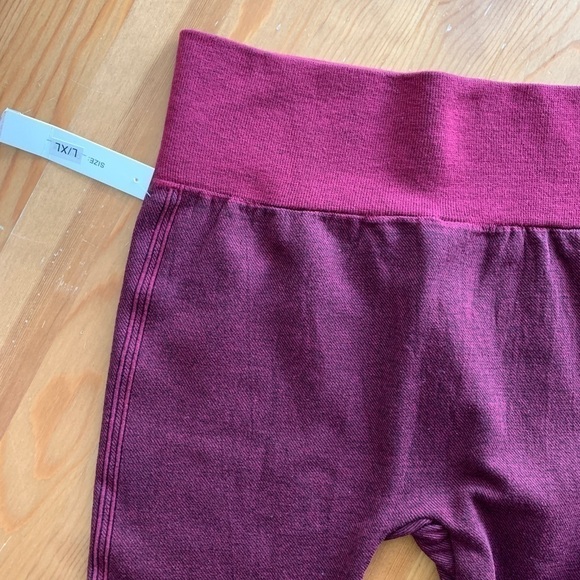 Yi Tong | Maroon Red Cotton Blend Knit Leggings - Picture 12 of 12